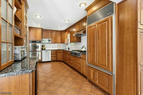 356 Longview Drive Mountainside NJ 07092