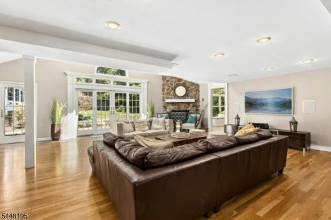 356 Longview Drive Mountainside NJ 07092