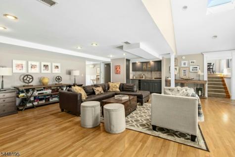356 Longview Drive Mountainside NJ 07092