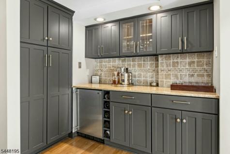 356 Longview Drive Mountainside NJ 07092