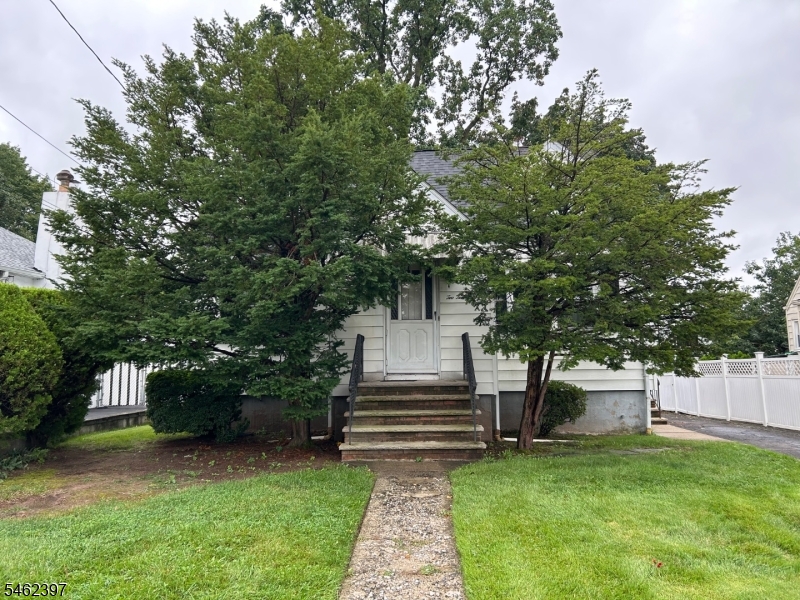 222 Terrace Avenue Lodi NJ 07644