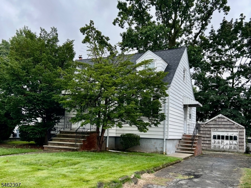 222 Terrace Avenue Lodi NJ 07644