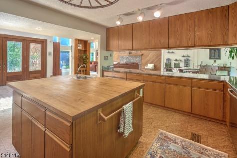 5 Thads Hill Road Bethlehem NJ 08827