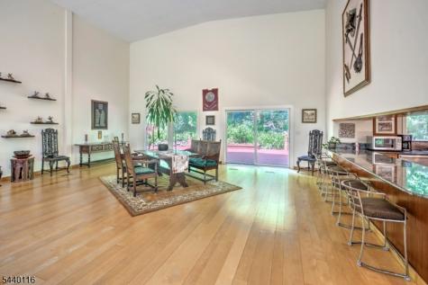 5 Thads Hill Road Bethlehem NJ 08827
