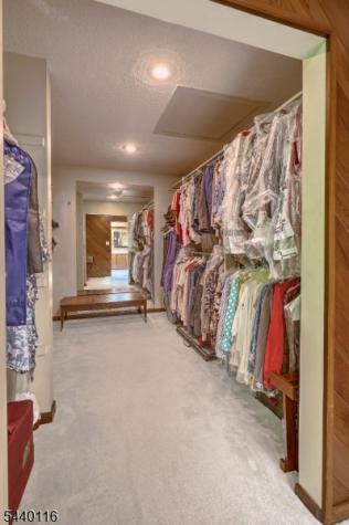5 Thads Hill Road Bethlehem NJ 08827