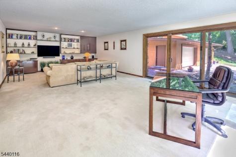 5 Thads Hill Road Bethlehem NJ 08827