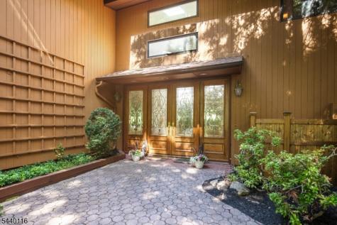 5 Thads Hill Road Bethlehem NJ 08827