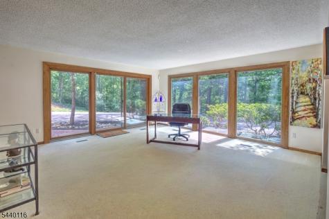 5 Thads Hill Road Bethlehem NJ 08827