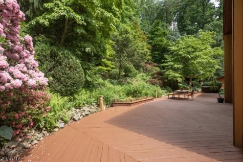 5 Thads Hill Road Bethlehem NJ 08827
