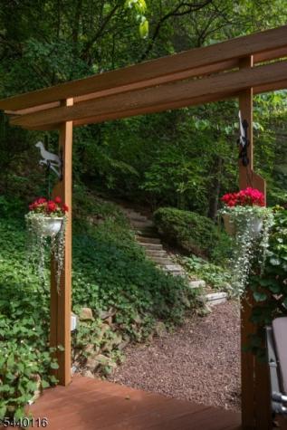 5 Thads Hill Road Bethlehem NJ 08827