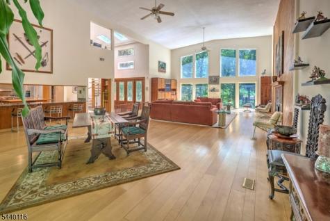 5 Thads Hill Road Bethlehem NJ 08827