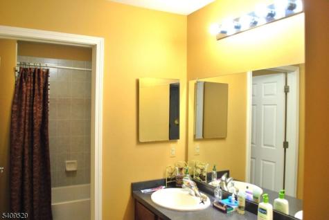 692 Skyline Drive Jefferson NJ 07849