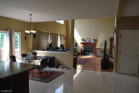 692 Skyline Drive Jefferson NJ 07849
