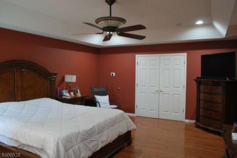 692 Skyline Drive Jefferson NJ 07849