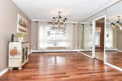 7 Jefferson Place Wayne NJ 07470