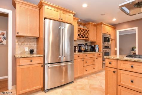 7 Jefferson Place Wayne NJ 07470