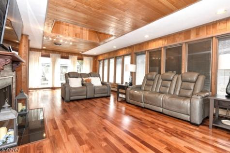 7 Jefferson Place Wayne NJ 07470