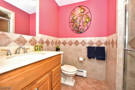 7 Jefferson Place Wayne NJ 07470