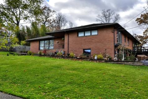 7 Jefferson Place Wayne NJ 07470