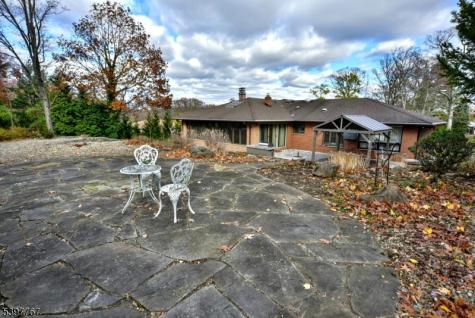7 Jefferson Place Wayne NJ 07470