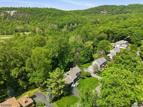 35 Mockingbird Allamuchy NJ 07840