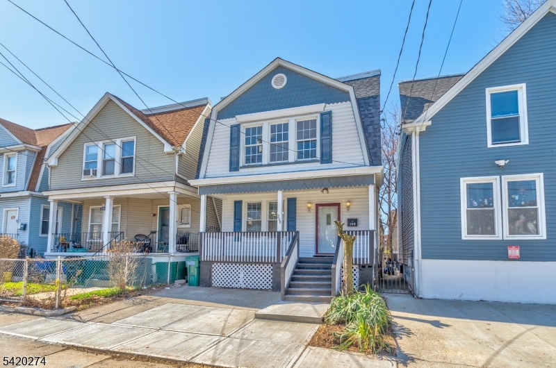 208 N 11th Street Newark NJ 07107