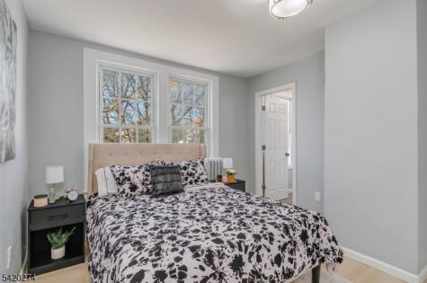 208 N 11th Street Newark NJ 07107