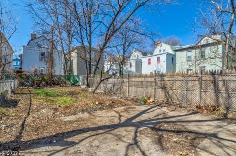 208 N 11th Street Newark NJ 07107