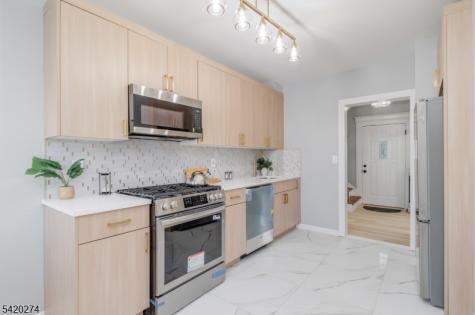 208 N 11th Street Newark NJ 07107