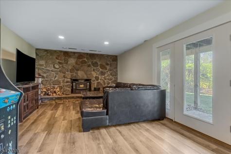 919 Potters Road Stillwater NJ 07860