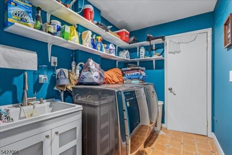919 Potters Road Stillwater NJ 07860