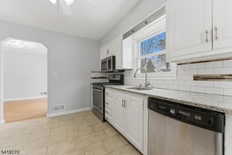 411 Hory Street Roselle NJ 07203