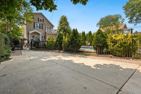 821 Wyoming Avenue Elizabeth NJ 07208