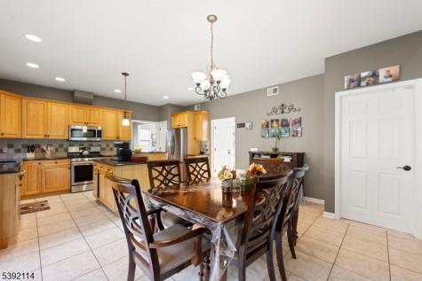 107 Hamilton Trail Totowa NJ 07512