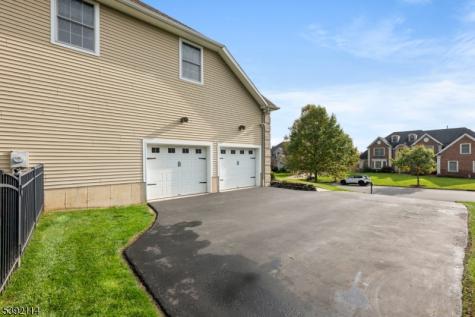107 Hamilton Trail Totowa NJ 07512