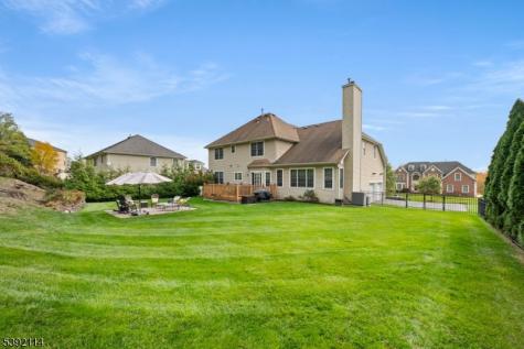 107 Hamilton Trail Totowa NJ 07512