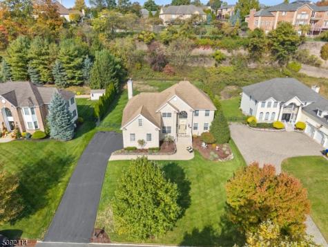 107 Hamilton Trail Totowa NJ 07512