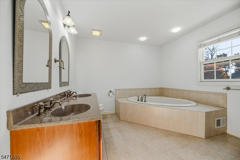 21 Wentworth Court Hardyston NJ 07419