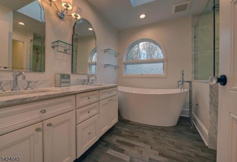 32 Virginia Road Montville NJ 07045