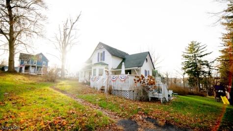 21 Edison Avenue Ogdensburg NJ 07439