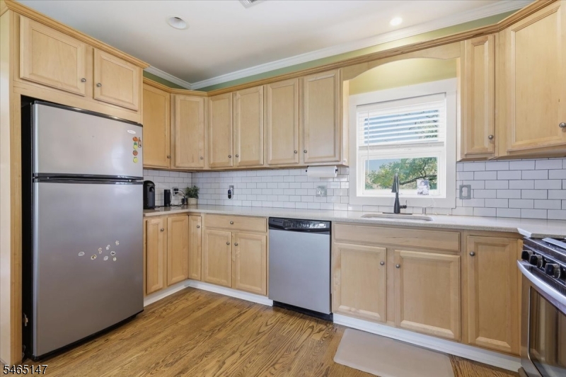 28 East Street Clinton NJ 08801