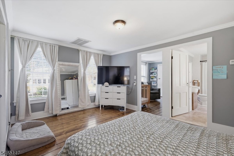 28 East Street Clinton NJ 08801