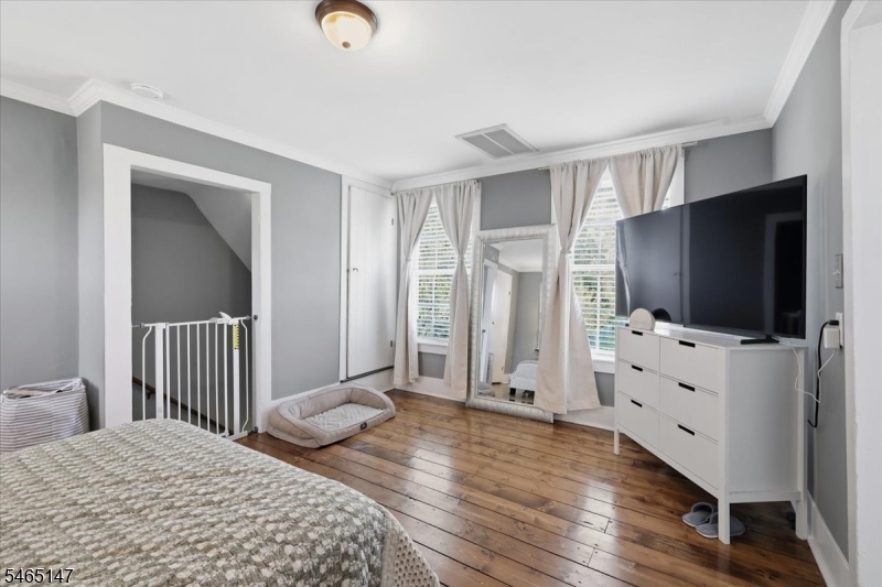 28 East Street Clinton NJ 08801