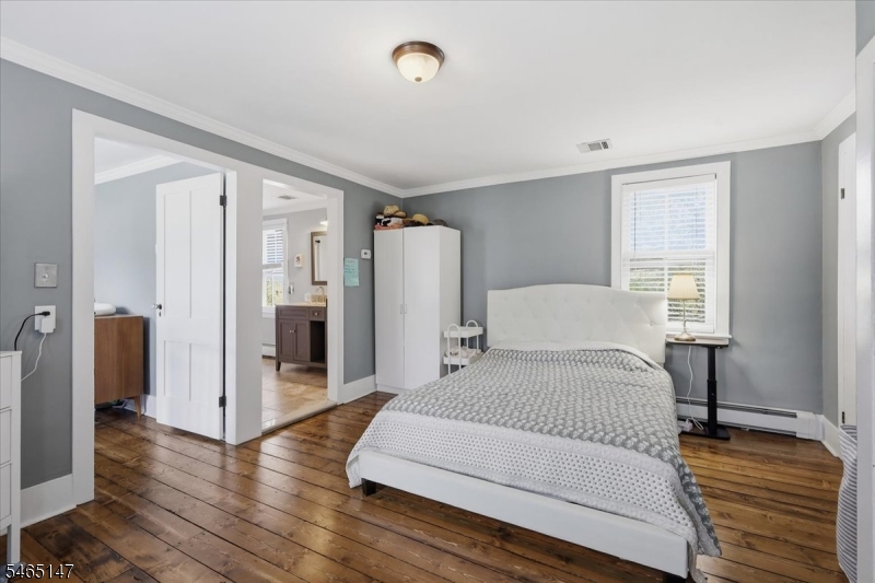 28 East Street Clinton NJ 08801