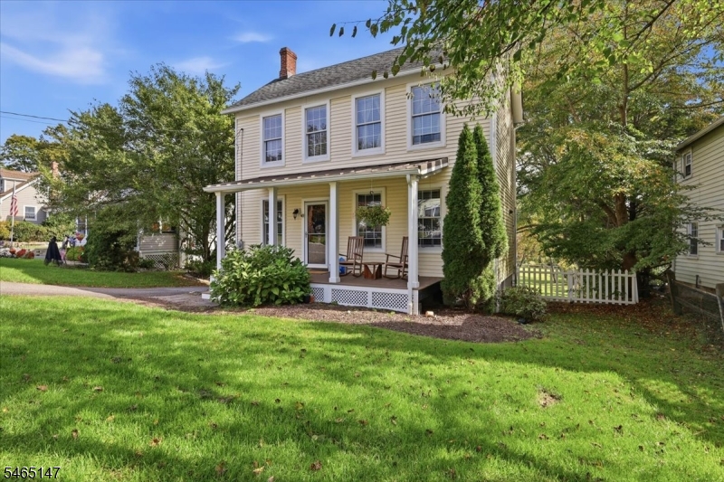 28 East Street Clinton NJ 08801