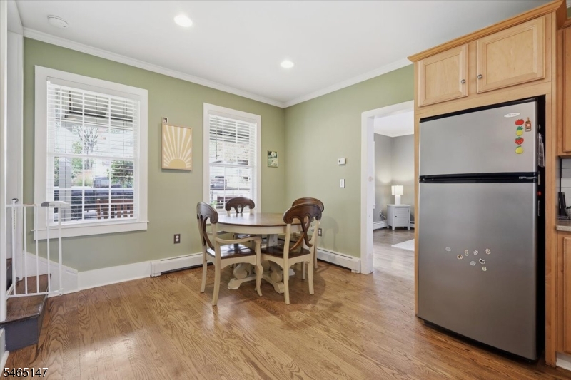 28 East Street Clinton NJ 08801