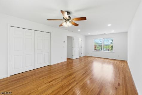 31 Lakeview Road Sparta NJ 07871