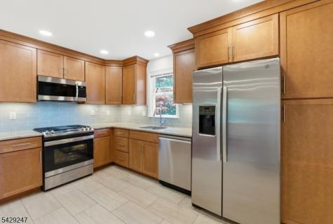 31 Lakeview Road Sparta NJ 07871
