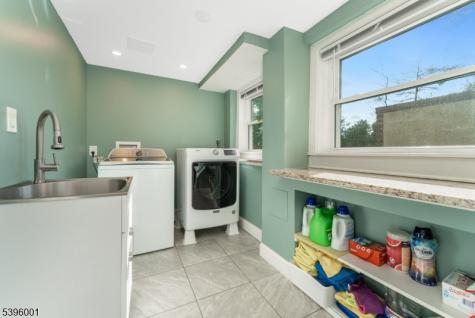417 Mountain Road Readington NJ 08833