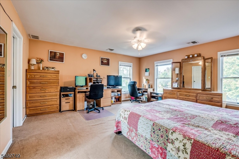 154 Dutton Street Franklin NJ 08873